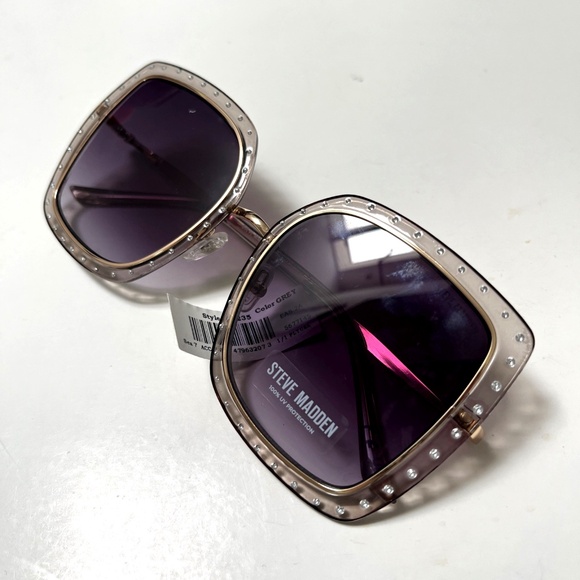 New Original STEVE MADDEN Rosalie Oversized Sunglasses Rhinestones Transparent main image 4